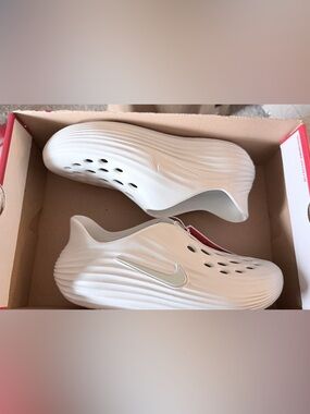 Nike Reactx Rejuven8 man size 11